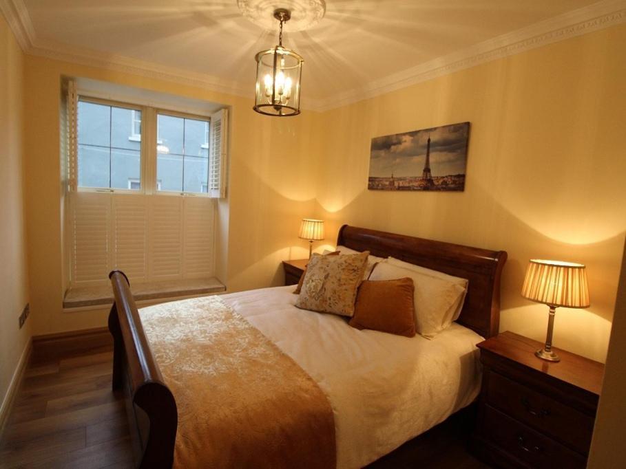 The Post House Apartment Кинсейл Екстериор снимка