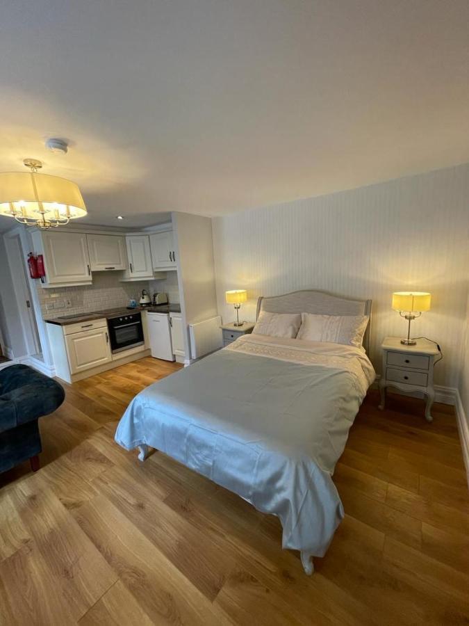 The Post House Apartment Кинсейл Стая снимка
