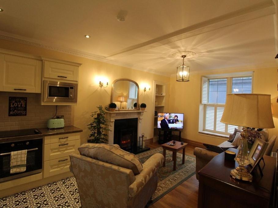 The Post House Apartment Кинсейл Екстериор снимка